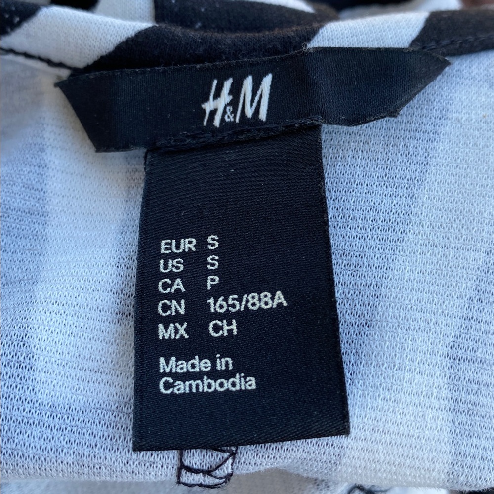 H&M Black and White Dress Size S - Picture 5 of 6